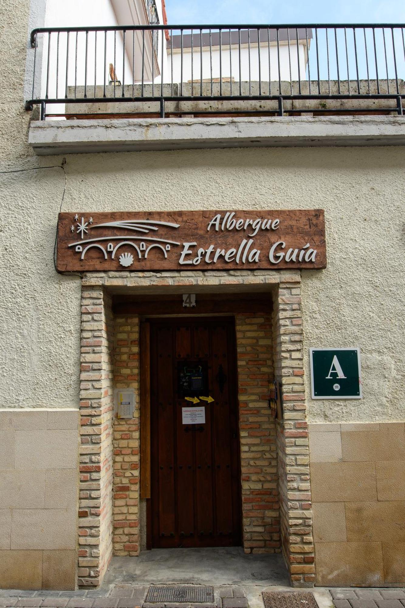 Albergue Estrella Guia Puente la Reina 外观 照片