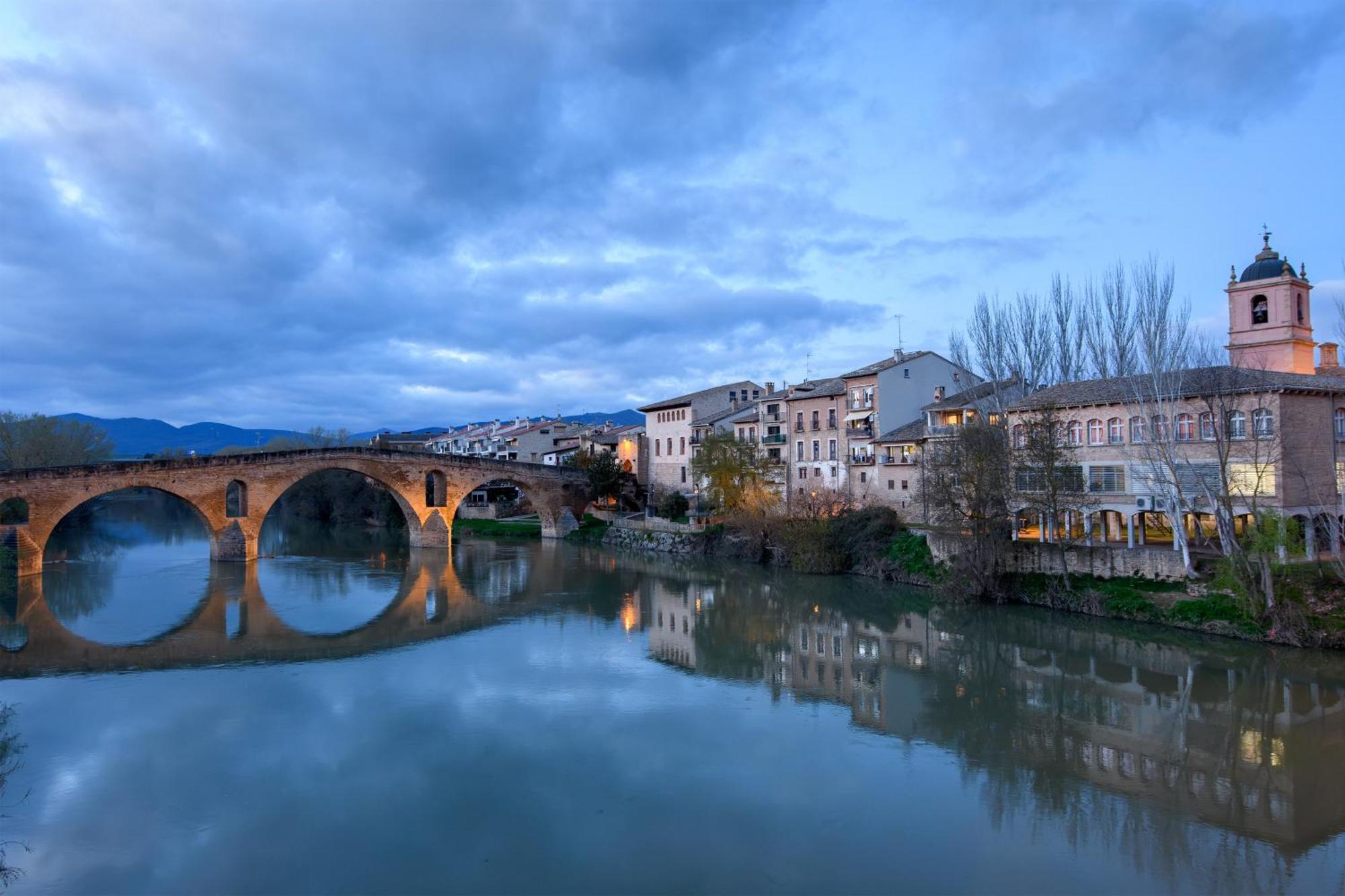 Albergue Estrella Guia Puente la Reina 外观 照片